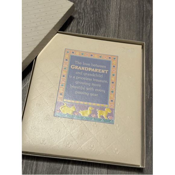 VINTAGE HALLMARK Keepsake Album LOVE BETWEEN GRANDPARENT & GRANDCHILD NEW - Picture 1 of 9